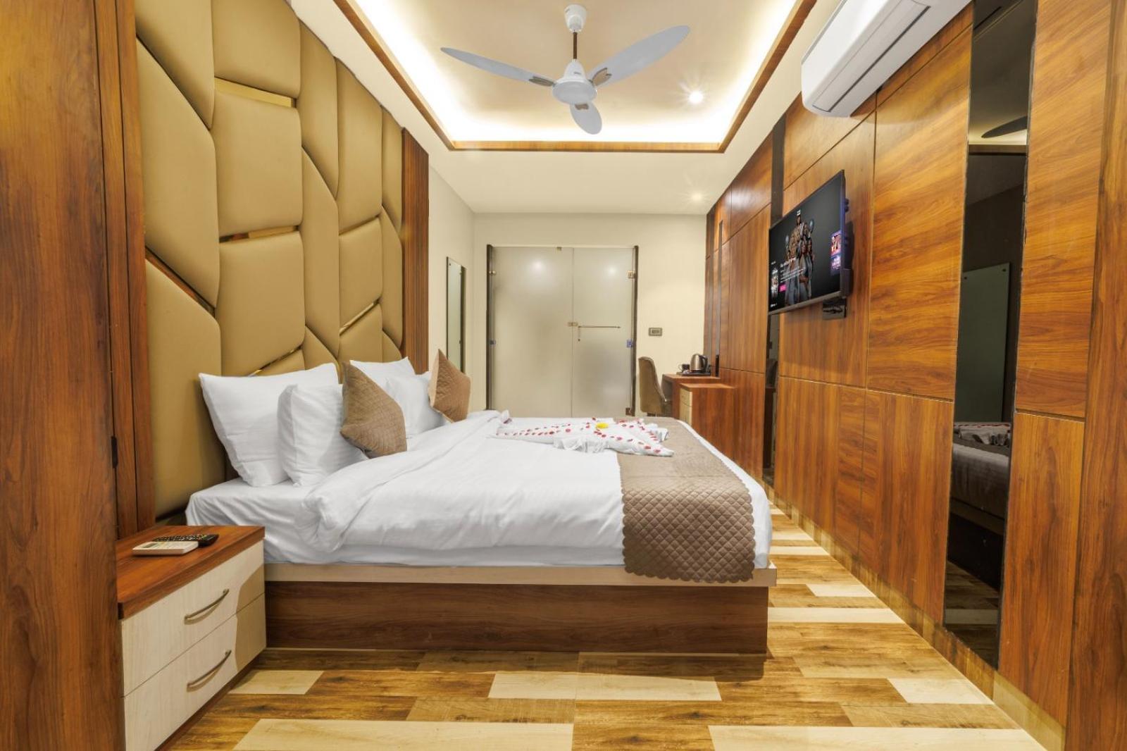 Hotel Golden Peacock Haridwar Exterior photo